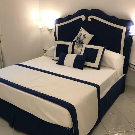 Nocleg ze śniadaniem Viviani 4*