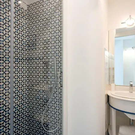 Alojamento de Acomodação e Pequeno-almoço Viviani 4*